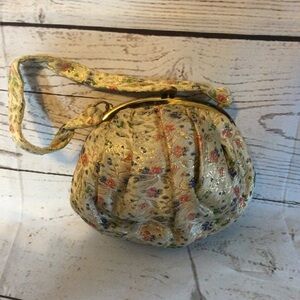Vintage MM Floral Cream Gold Sparkle Tapestry Women's Clutch Bag With Handle